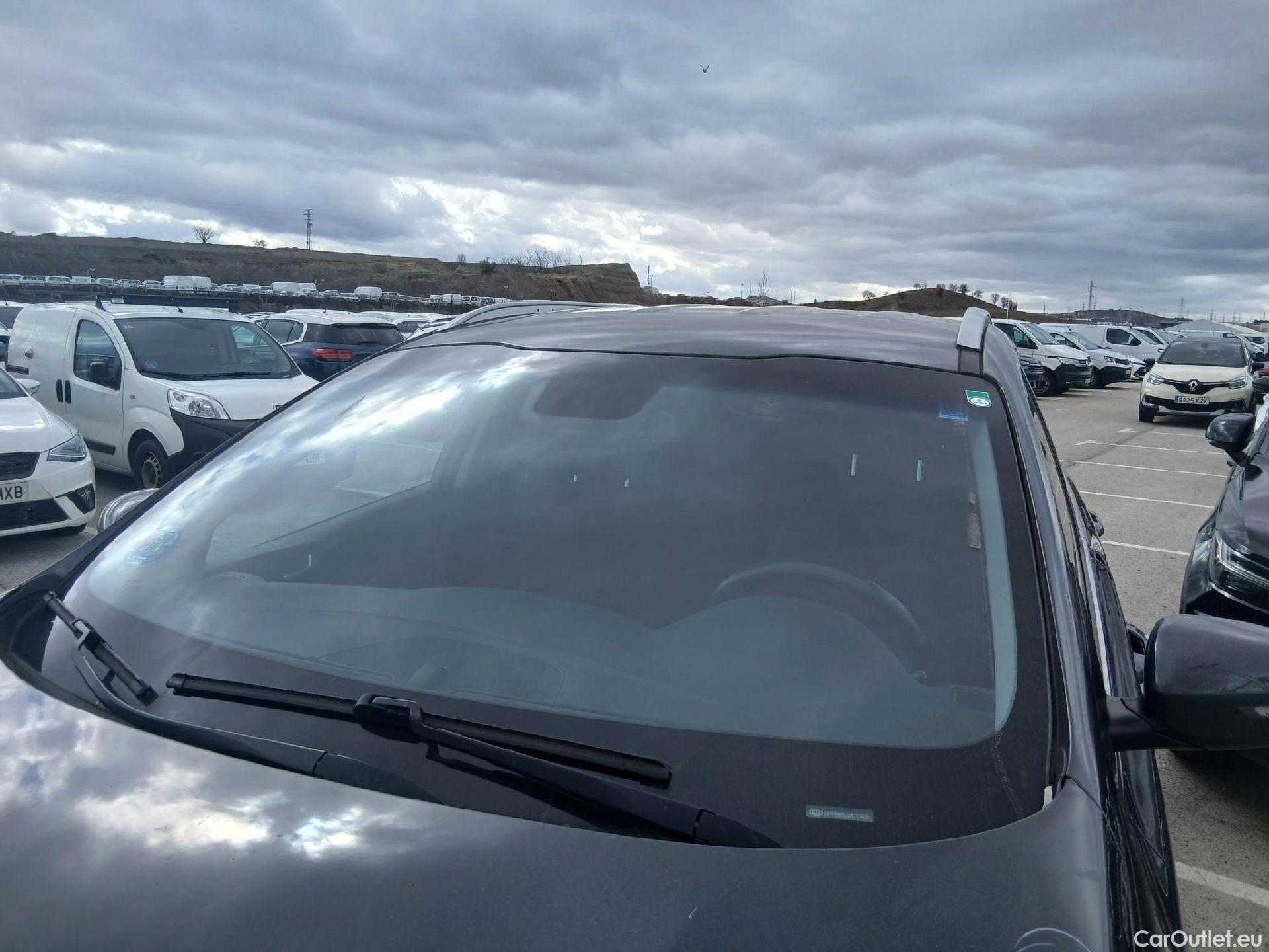  KIA  Sportage KIA  / 2018 / 5P / todoterreno 1.6 MHEV Business 100kW (136CV) 4x2 #24