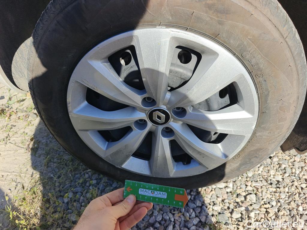  Renault  Clio RENAULT  / 2019 / 5P / berlina con portón Business Blue dCi 74kW (100CV) #55