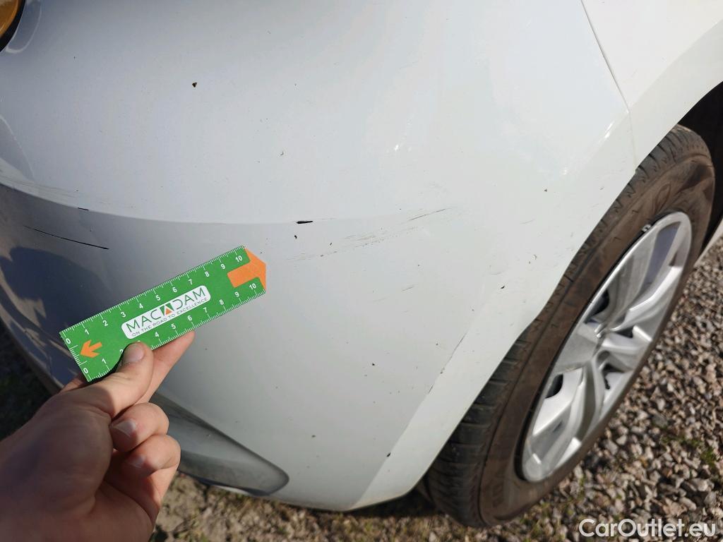  Renault  Clio RENAULT  / 2019 / 5P / berlina con portón Business Blue dCi 74kW (100CV) #49