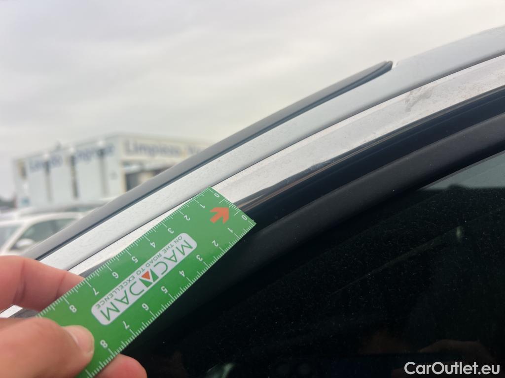  Peugeot  3008 PEUGEOT  / 2016 / 5P / todoterreno 1.2 PURETECH 96KW (130CV) ACTIVE S&S #32