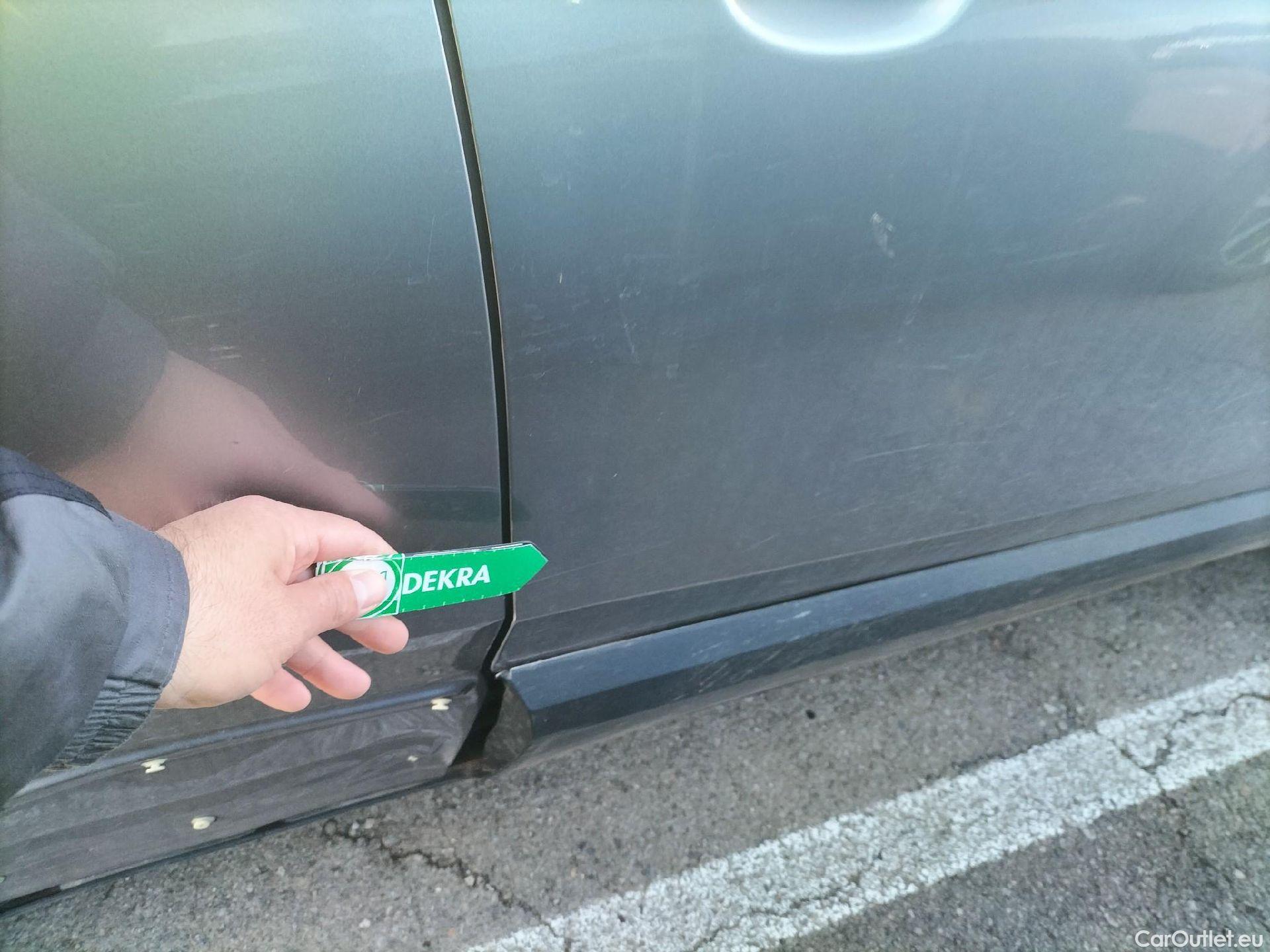  Toyota  C-HR TOYOTA  / 2016 / 5P / todoterreno 1.8 125H Advance (CX) #58