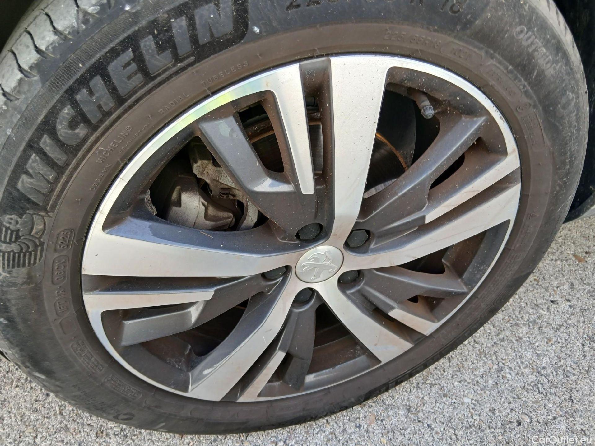  Peugeot  3008  Allure Pack 1.5 HDi 130CV AT8 E6d #7