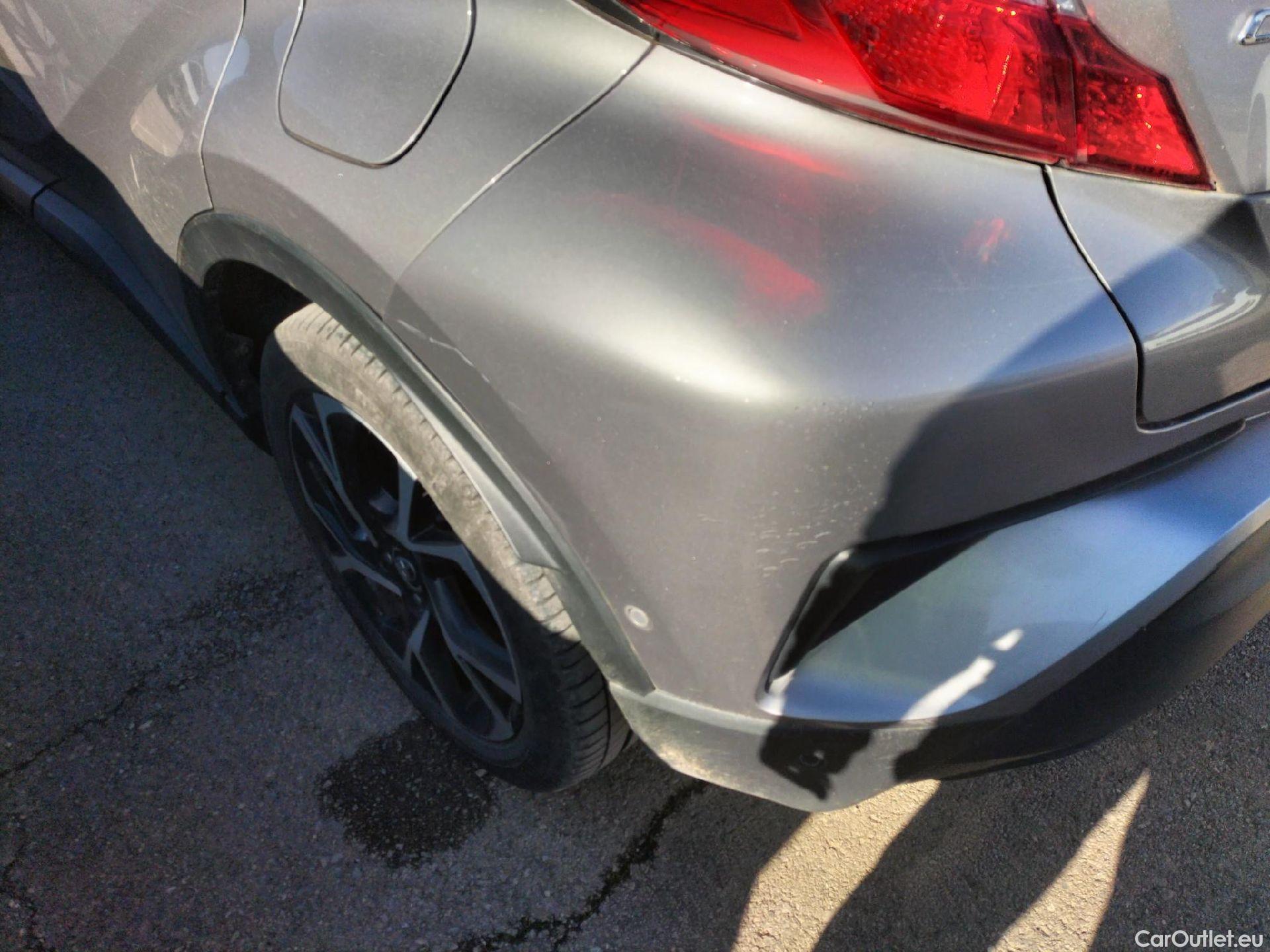  Toyota  C-HR TOYOTA  / 2016 / 5P / todoterreno 1.8 125H Advance (CX) #33