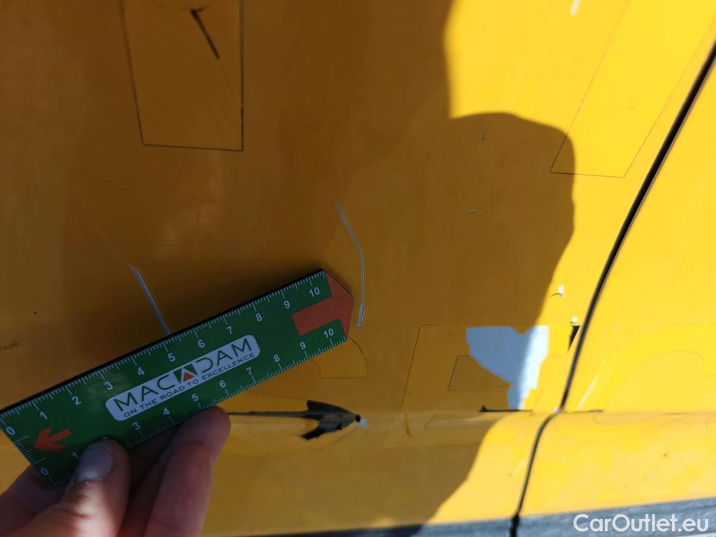  Renault  Clio RENAULT  / 2019 / 5P / berlina con portón Business Blue dCi 74kW (100CV) #36