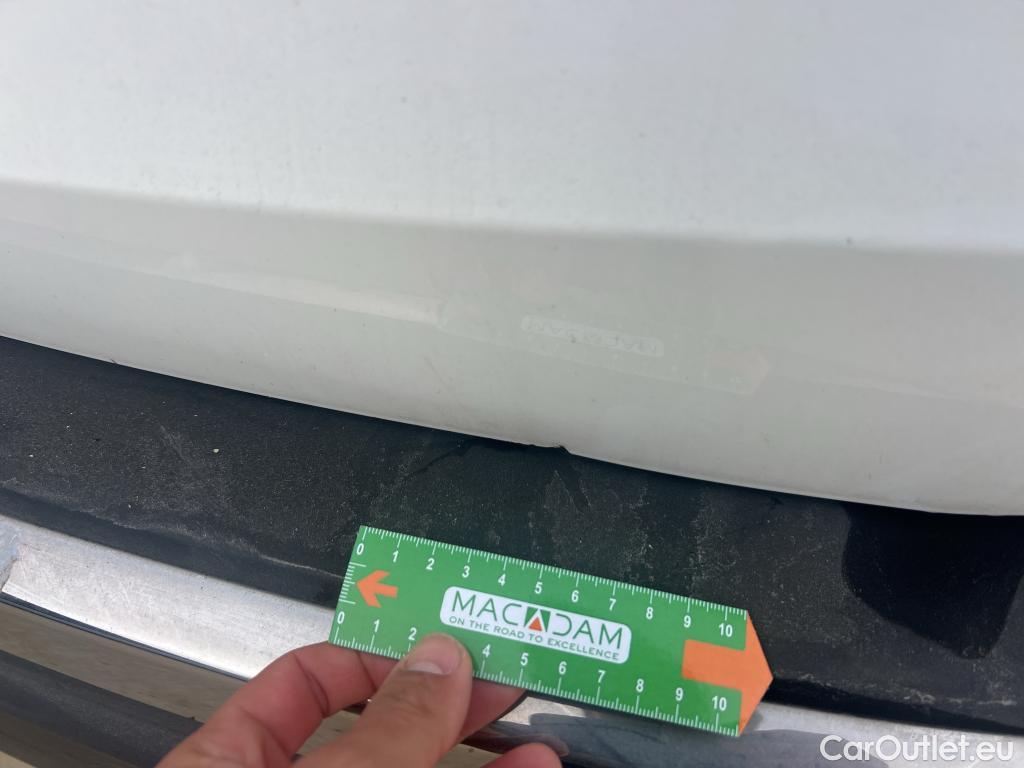  Peugeot  3008 PEUGEOT  / 2016 / 5P / todoterreno 1.2 PURETECH 96KW (130CV) ACTIVE S&S #2