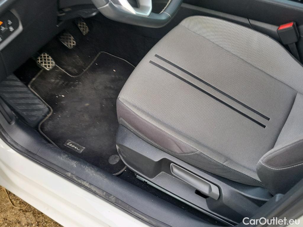  Land Rover  Discovery SEAT Nuevo León / 2020 / 5P / berlina con portón 2.0 TDI 85kW S&S Style Go (AC3) #1