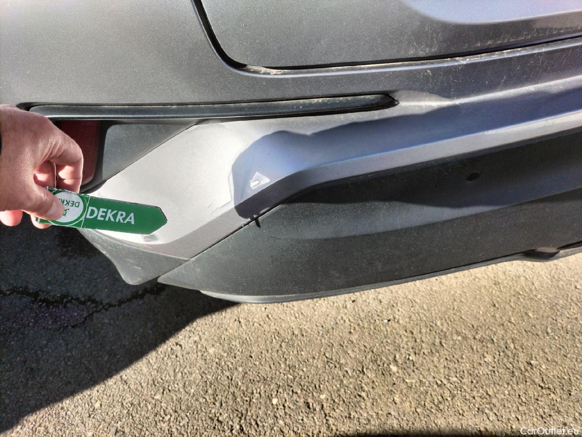  Toyota  C-HR TOYOTA  / 2016 / 5P / todoterreno 1.8 125H Advance (CX) #31