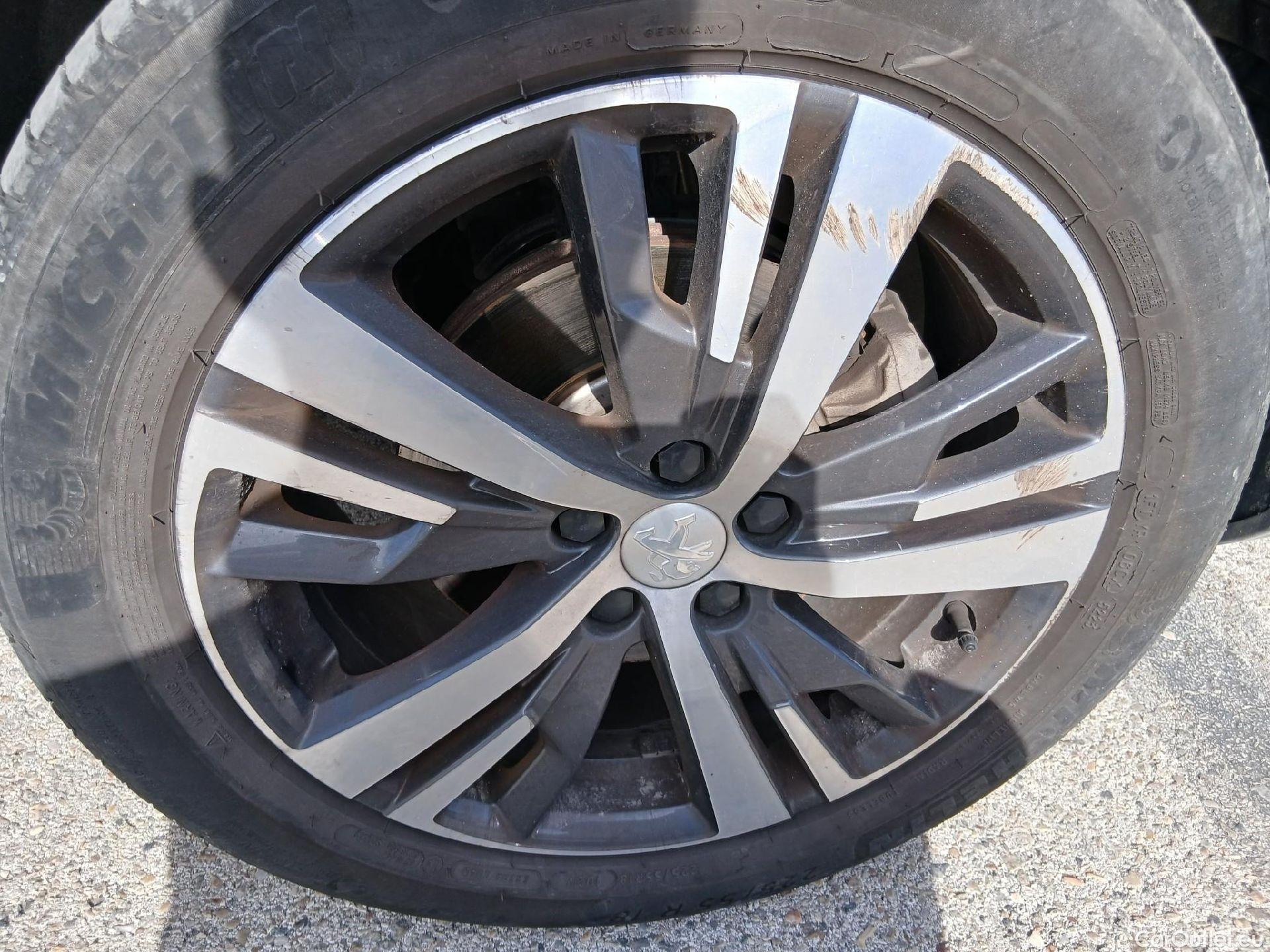  Peugeot  3008  Allure Pack 1.5 HDi 130CV AT8 E6d #28