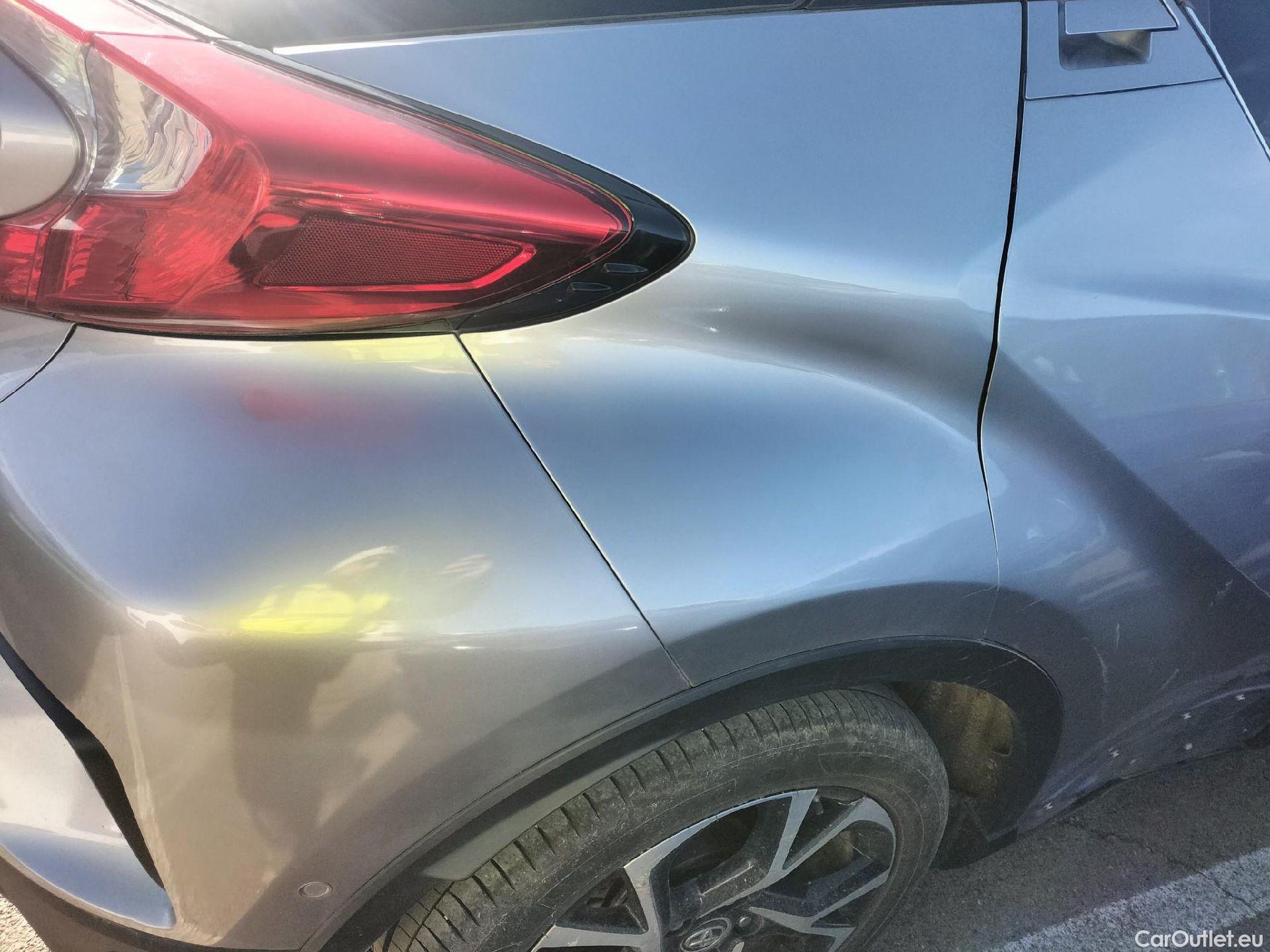  Toyota  C-HR TOYOTA  / 2016 / 5P / todoterreno 1.8 125H Advance (CX) #43