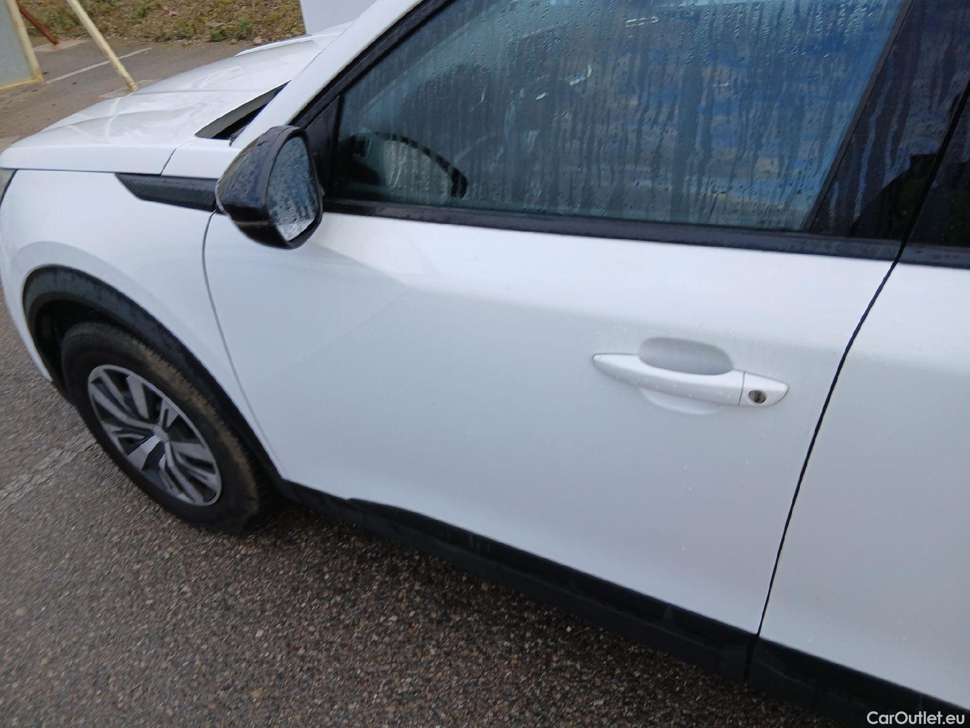  Peugeot  2008 PEUGEOT  / 2019 / 5P / todoterreno Active Puretech 100 S&S BVM6 #11