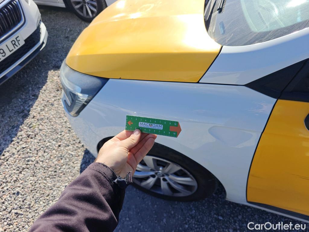  Renault  Clio RENAULT  / 2019 / 5P / berlina con portón Business Blue dCi 74kW (100CV) #68