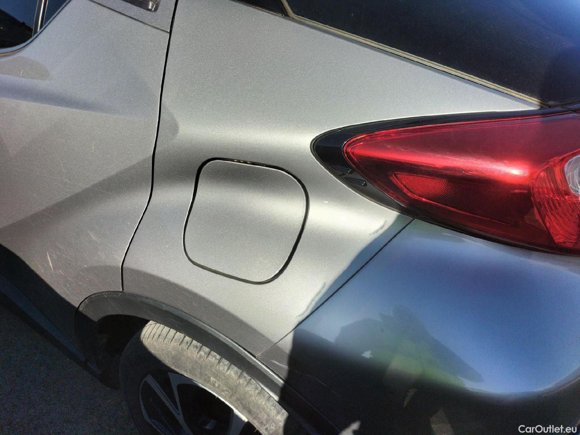  Toyota  C-HR TOYOTA  / 2016 / 5P / todoterreno 1.8 125H Advance (CX) #29