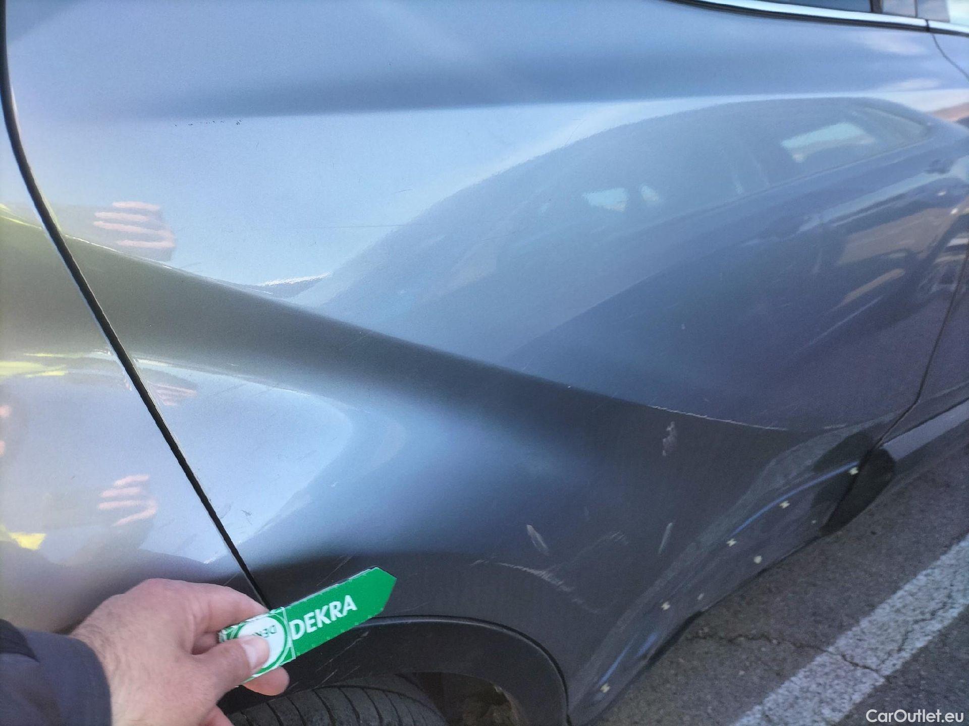  Toyota  C-HR TOYOTA  / 2016 / 5P / todoterreno 1.8 125H Advance (CX) #49