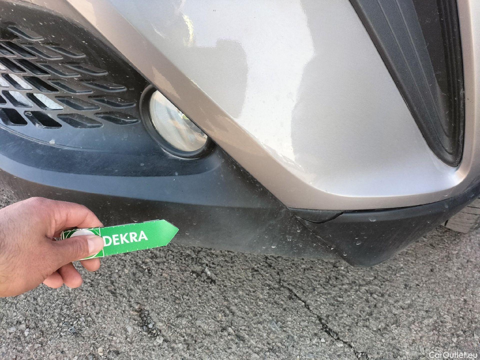  Toyota  C-HR TOYOTA  / 2016 / 5P / todoterreno 1.8 125H Advance (CX) #12