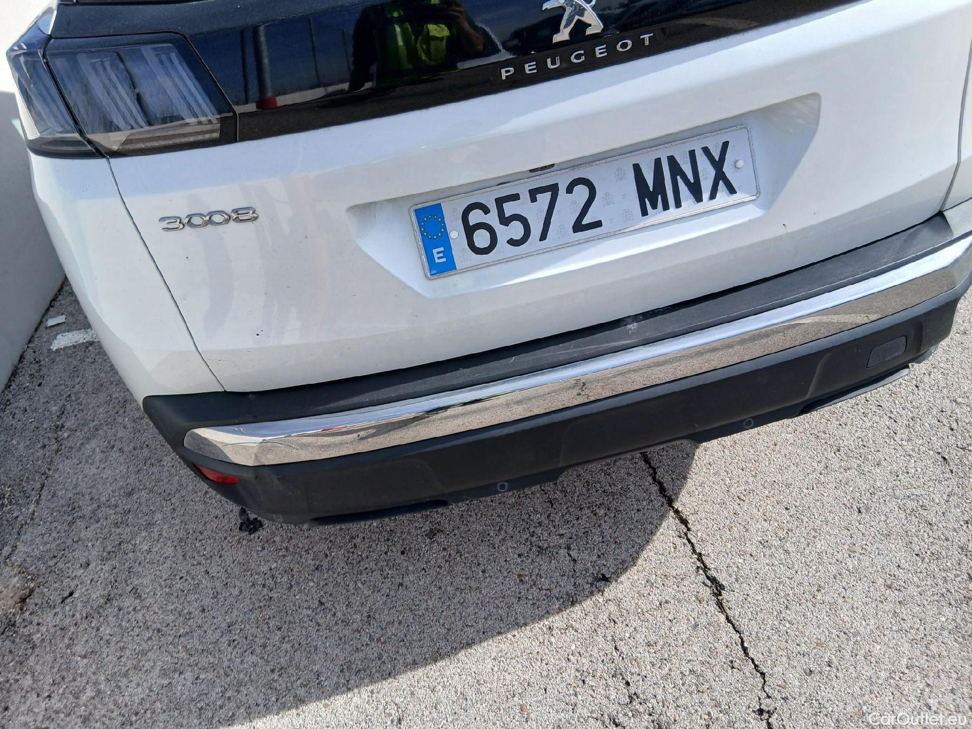  Peugeot  3008  Allure Pack 1.5 HDi 130CV AT8 E6d #15