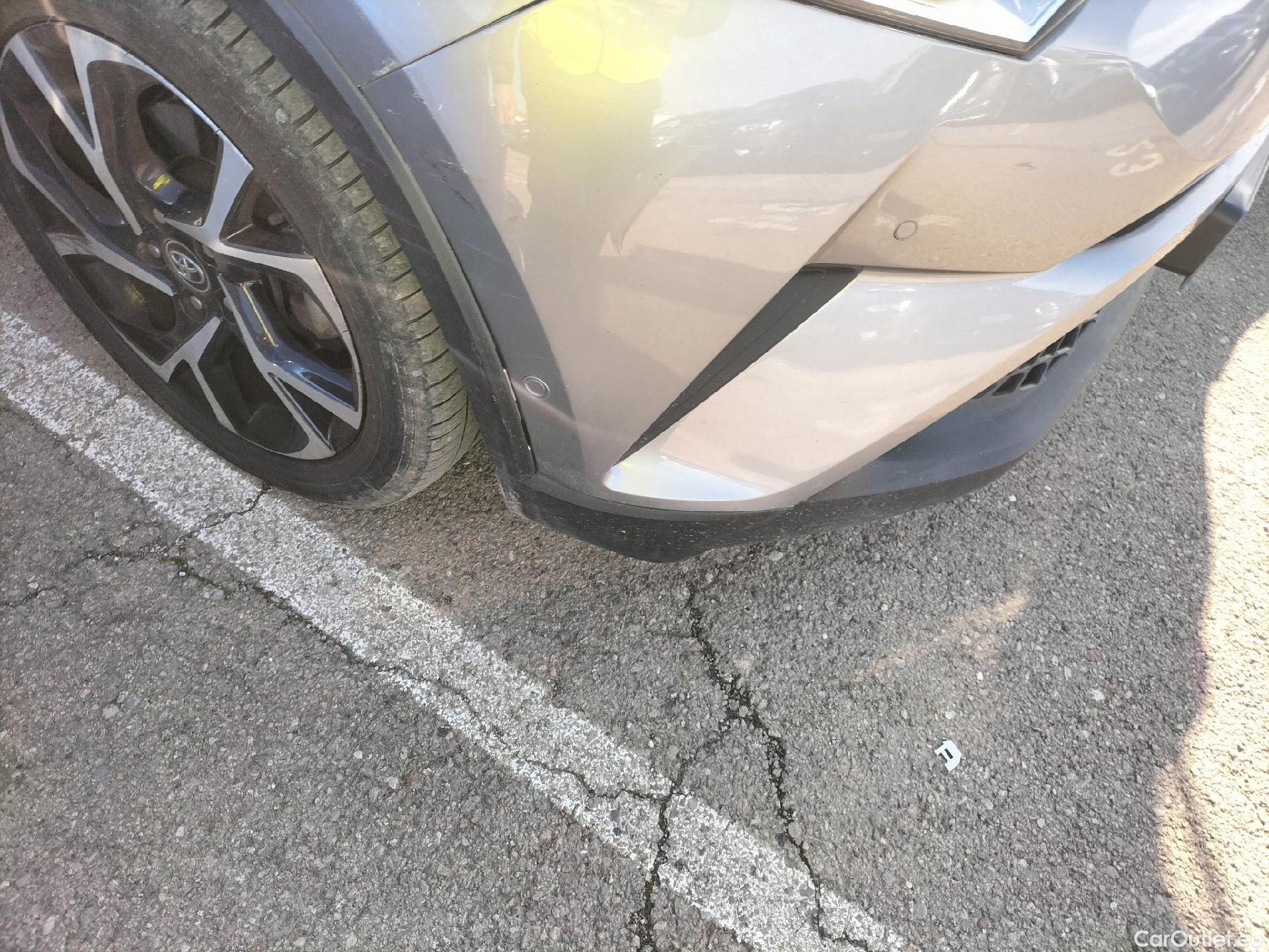  Toyota  C-HR TOYOTA  / 2016 / 5P / todoterreno 1.8 125H Advance (CX) #6