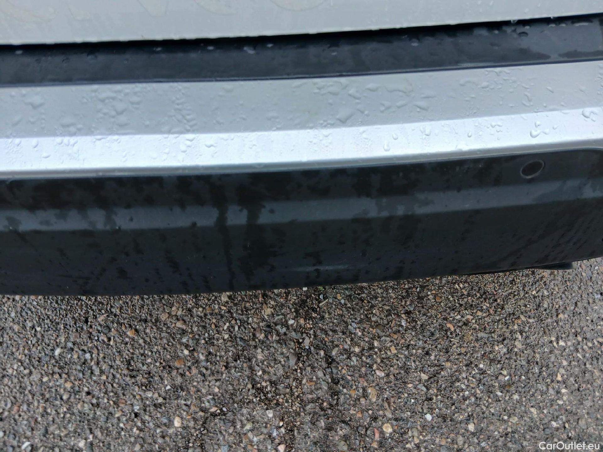  Peugeot  2008 PEUGEOT  / 2019 / 5P / todoterreno Active Puretech 100 S&S BVM6 #20