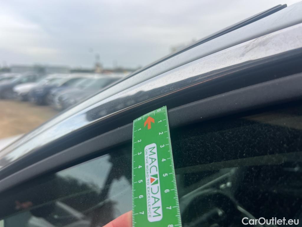  Peugeot  3008 PEUGEOT  / 2016 / 5P / todoterreno 1.2 PURETECH 96KW (130CV) ACTIVE S&S #33