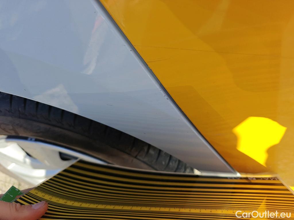  Renault  Clio RENAULT  / 2019 / 5P / berlina con portón Business Blue dCi 74kW (100CV) #76