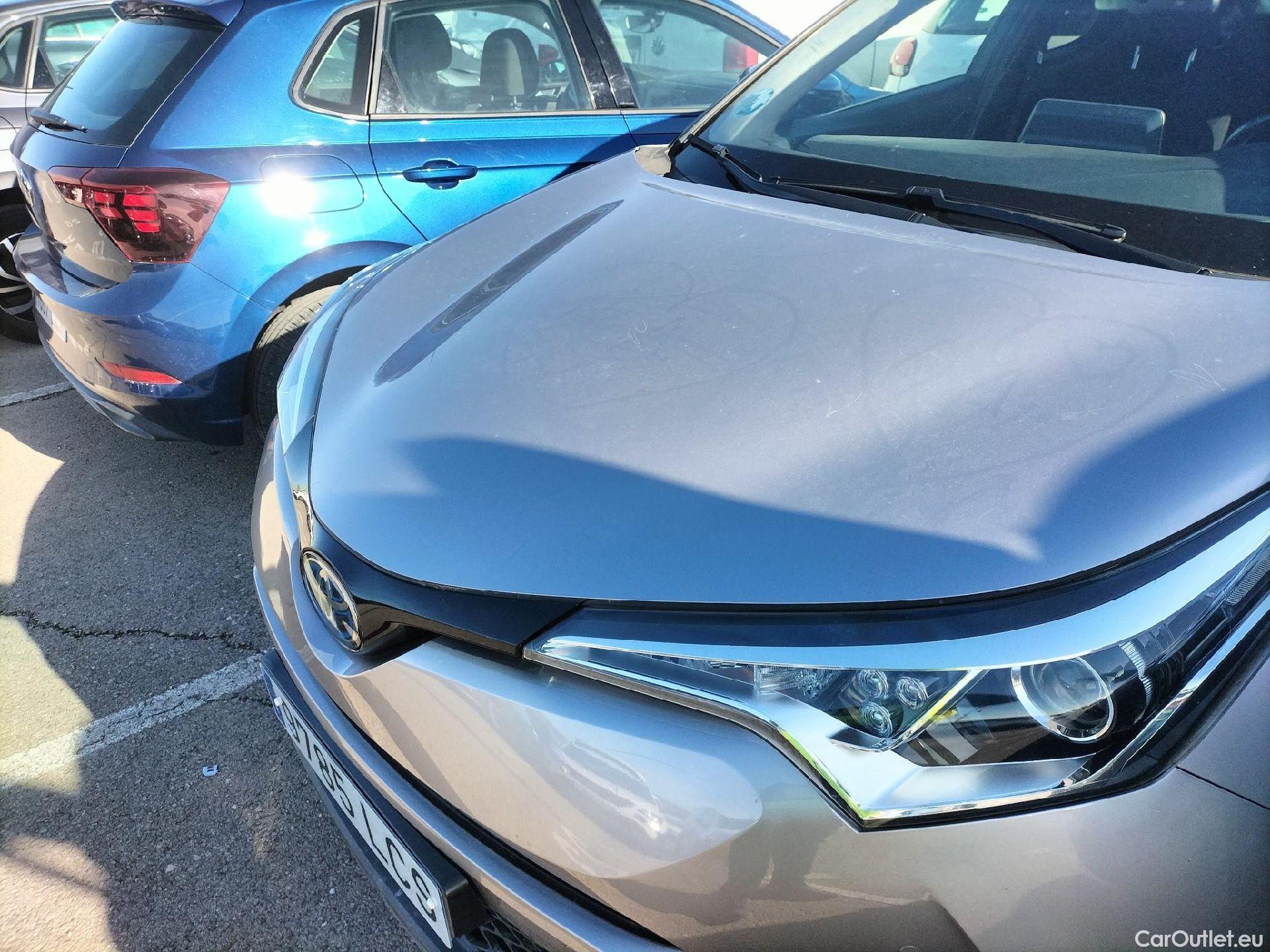  Toyota  C-HR TOYOTA  / 2016 / 5P / todoterreno 1.8 125H Advance (CX) #15