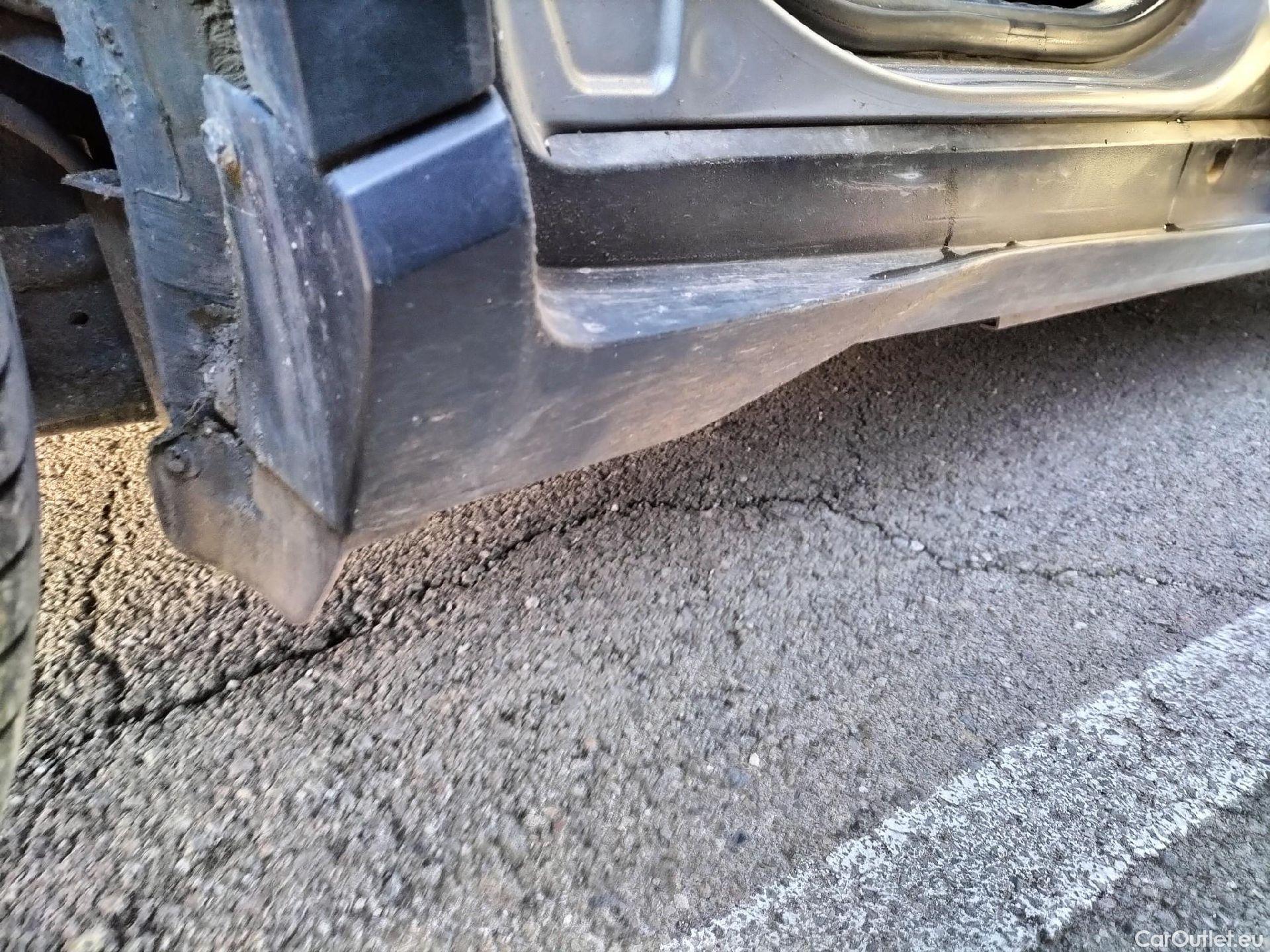  Toyota  C-HR TOYOTA  / 2016 / 5P / todoterreno 1.8 125H Advance (CX) #52