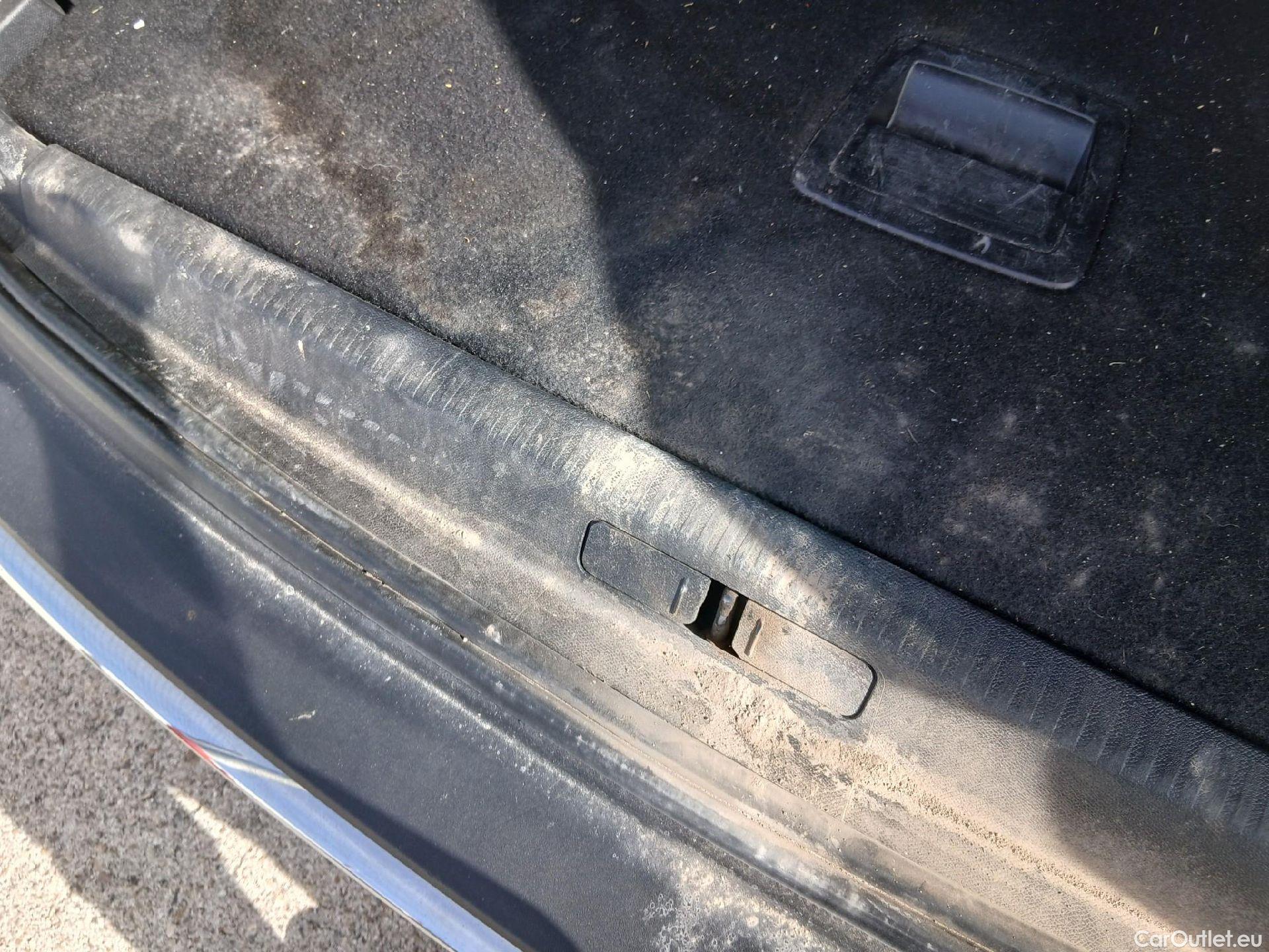  Peugeot  3008  Allure Pack 1.5 HDi 130CV AT8 E6d #21