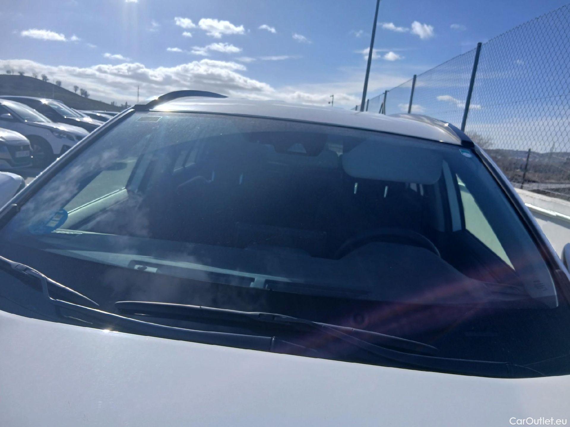  Toyota  RAV4 TOYOTA  / 2018 / 5P / todoterreno 2.5l 220H Advance #7