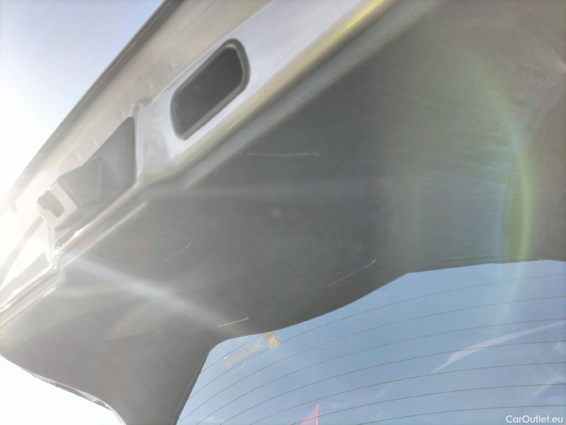  Toyota  C-HR TOYOTA  / 2016 / 5P / todoterreno 1.8 125H Advance (CX) #41