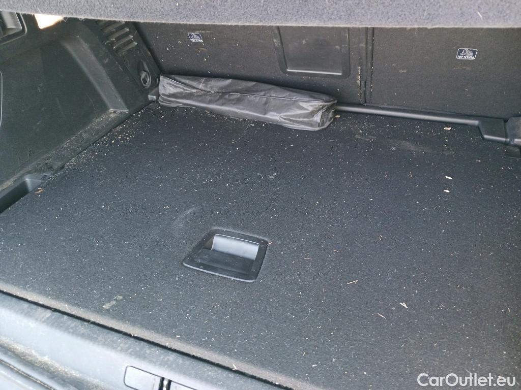  Peugeot  3008 PEUGEOT  / 2020 / 5P / todoterreno 1.5 BlueHDi 96kW (130CV) S&S Active Pack #16