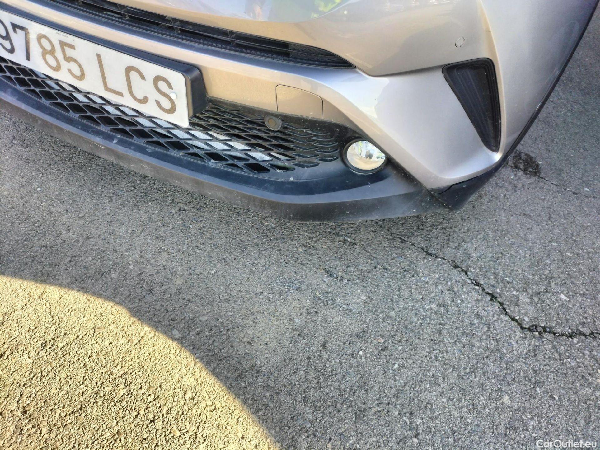  Toyota  C-HR TOYOTA  / 2016 / 5P / todoterreno 1.8 125H Advance (CX) #11