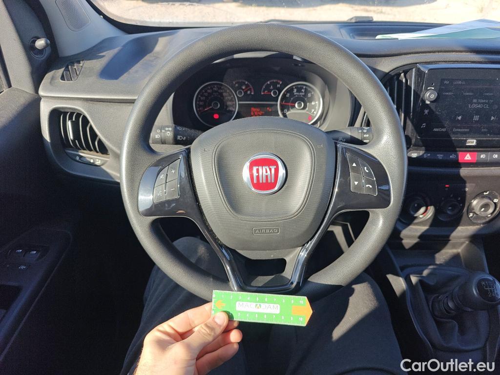  Fiat  Doblo FIAT Doblò Cargo/2015/4P/furgón derivado de turismo Cargo SX 1.6 Mjet 66kW (90CV) #20