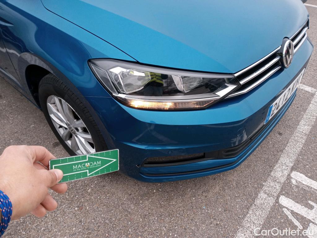  Volkswagen  Touran VOLKSWAGEN  / 2015 / 5P / monovolumen compacto Advance 1.6 TDI 85kW (115CV) DSG #16