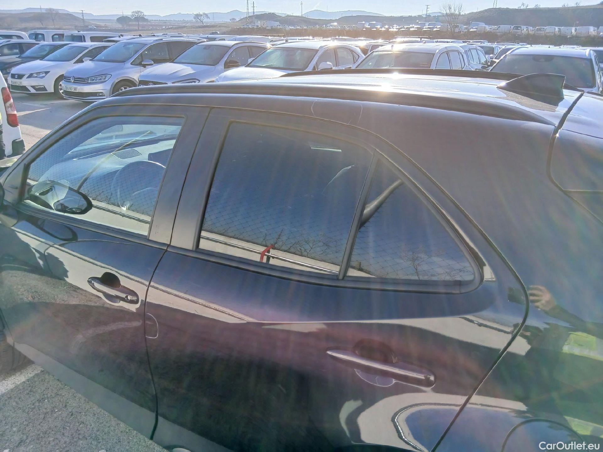  Toyota  Yaris Cross TOYOTA  / 2021 / 5P / todoterreno 1.5 120H Active Plus #20