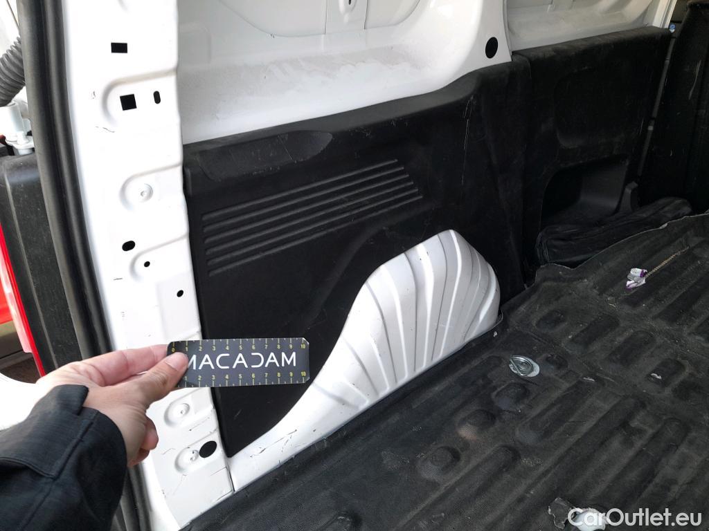  Citroen  Berlingo CITROEN  / 2018 / 3P / furgón derivado de turismo Talla M BlueHDi 75 CONTROL #31