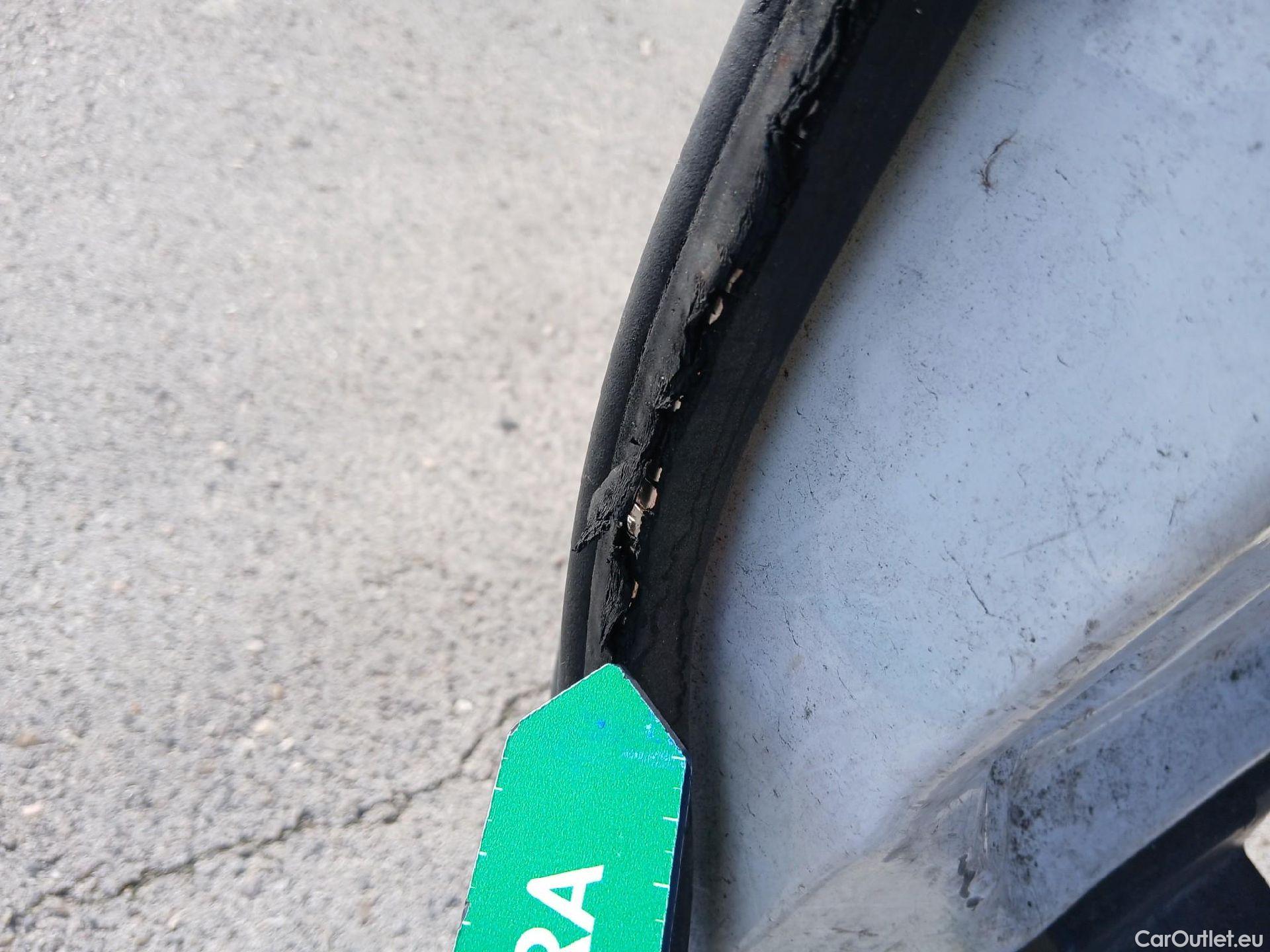  Ford  Transit FORD  / 2013 / 4P / furgón 310 96kW L2H2 Van Trend Delantera #41