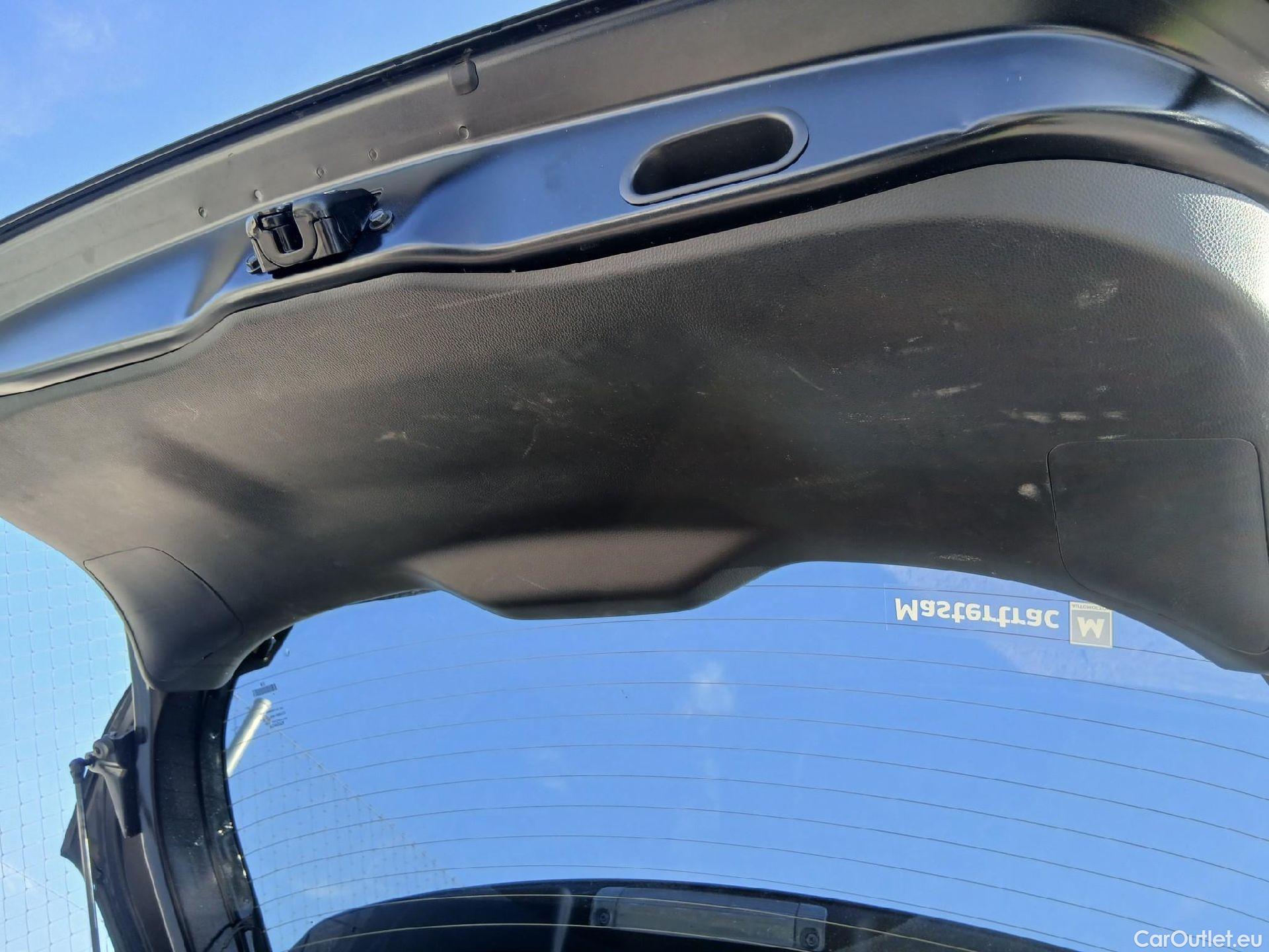  Toyota  Yaris Cross TOYOTA  / 2021 / 5P / todoterreno 1.5 120H Active Plus #28