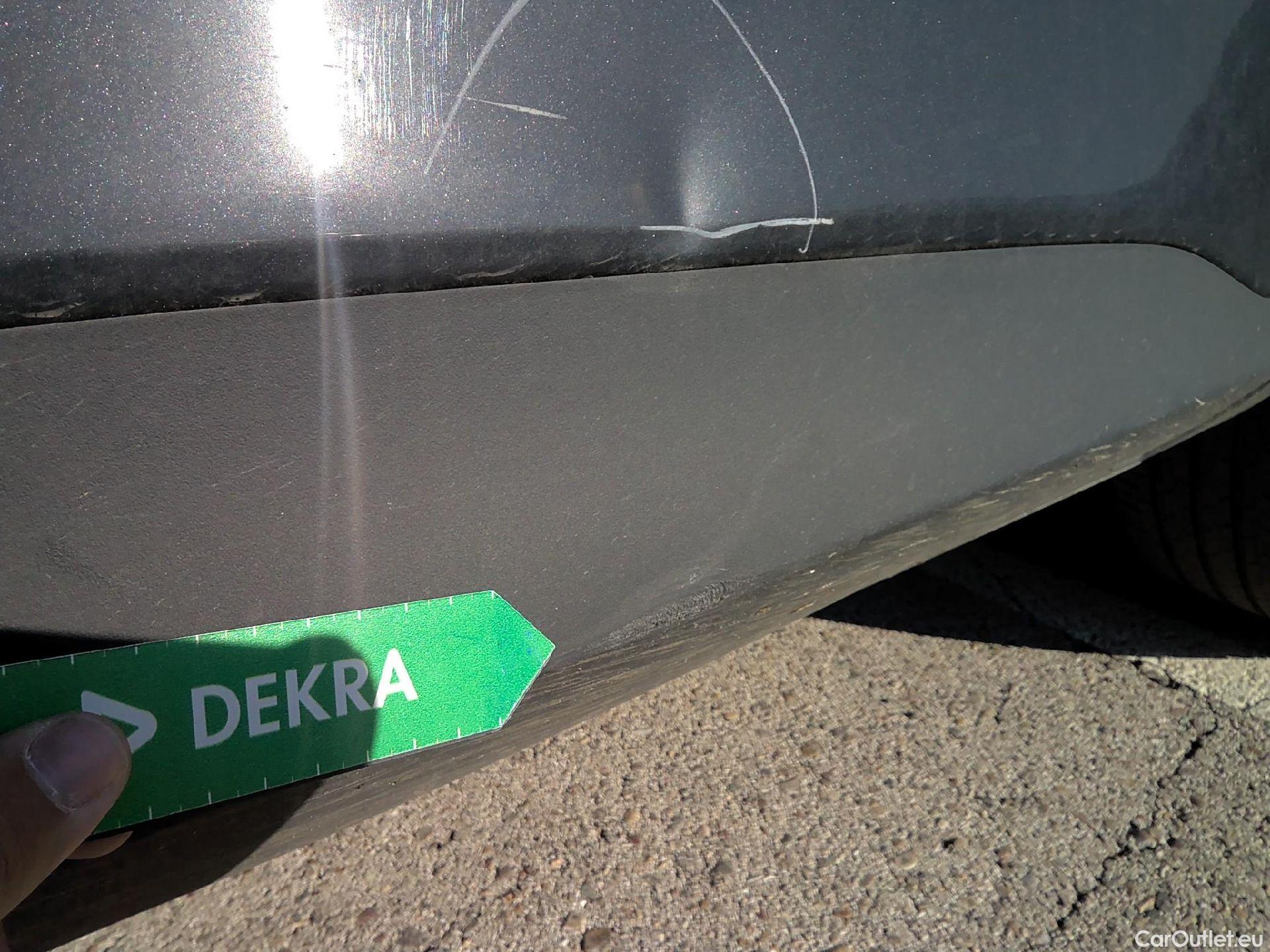  Toyota  Yaris Cross TOYOTA  / 2021 / 5P / todoterreno 1.5 120H Active Plus #50