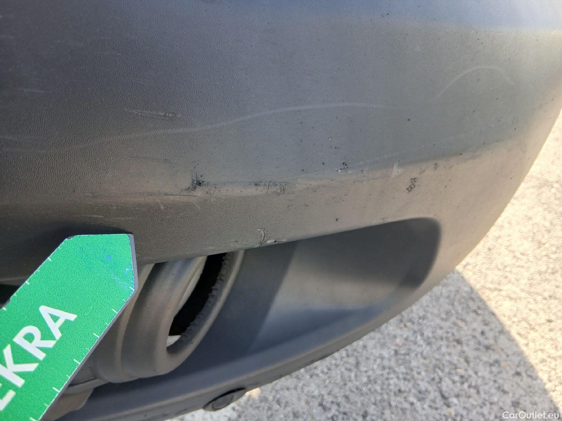  Ford  Transit FORD  / 2013 / 4P / furgón 310 96kW L2H2 Van Trend Delantera #5