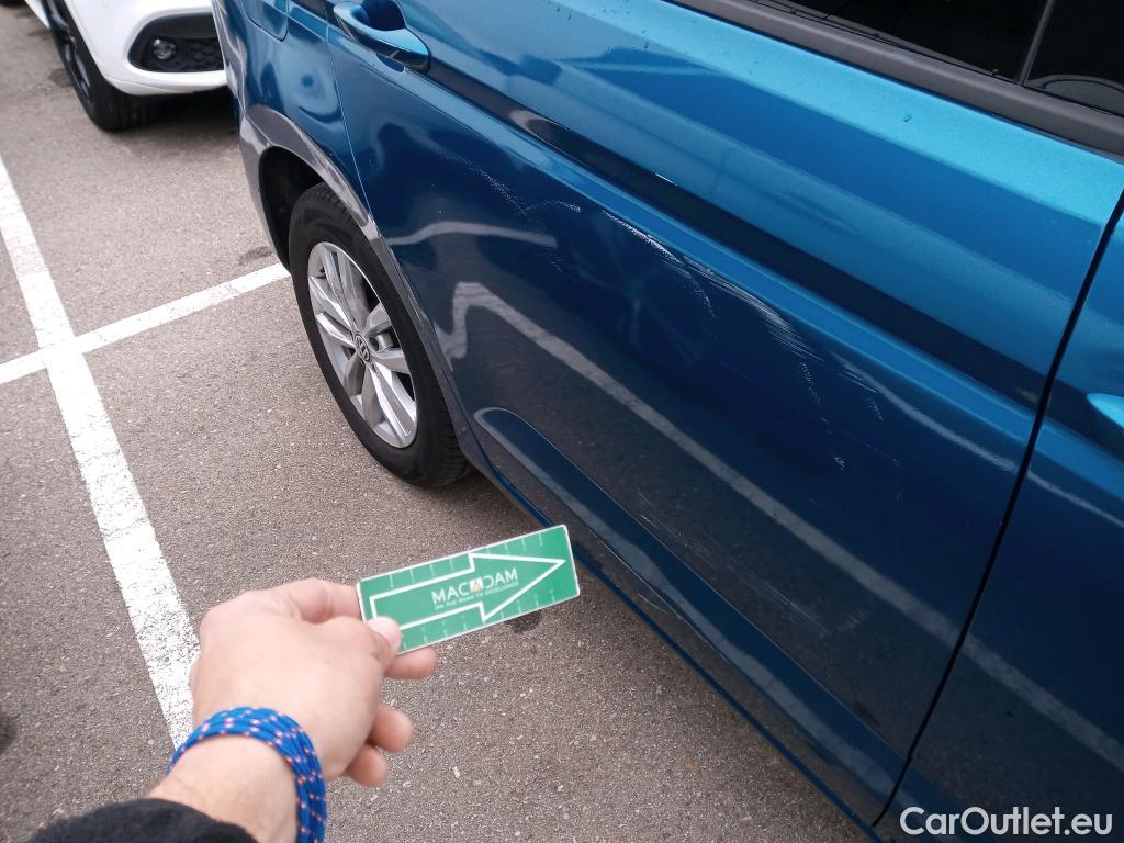  Volkswagen  Touran VOLKSWAGEN  / 2015 / 5P / monovolumen compacto Advance 1.6 TDI 85kW (115CV) DSG #10