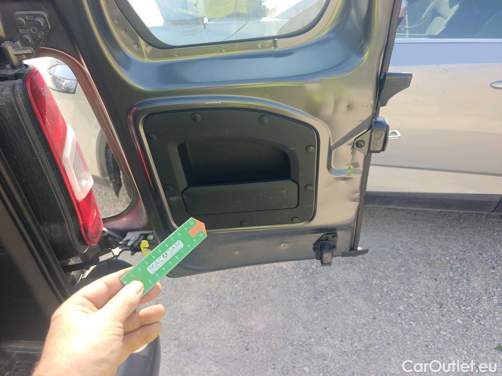  Opel  Combo OPEL  Life / 2018 / 5P / monovolumen compacto 1.5 TD 75kW (100CV) S/S Selective L #11