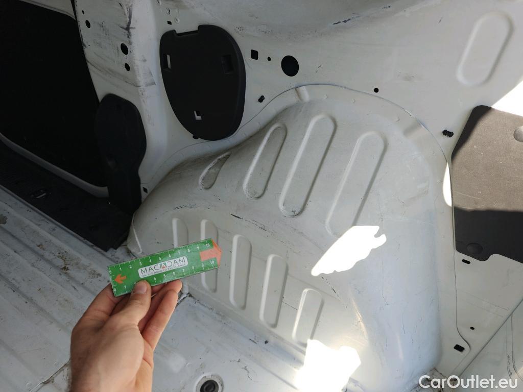  Dacia  Dokker DACIA  / 2013 / 4P / furgón derivado de turismo Essential dCi 55kW (75CV) #25