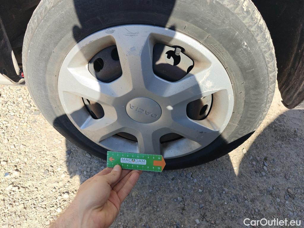  Dacia  Dokker DACIA  / 2013 / 4P / furgón derivado de turismo Essential dCi 55kW (75CV) #68