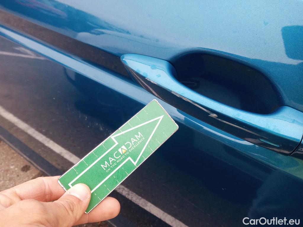  Volkswagen  Touran VOLKSWAGEN  / 2015 / 5P / monovolumen compacto Advance 1.6 TDI 85kW (115CV) DSG #43