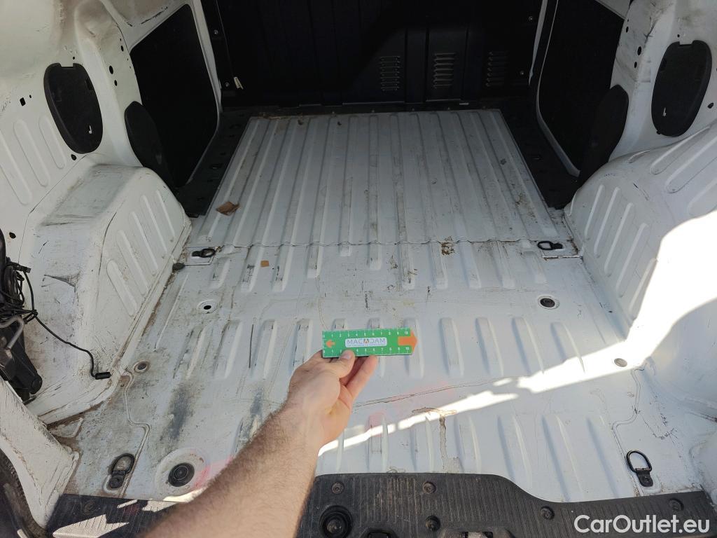  Dacia  Dokker DACIA  / 2013 / 4P / furgón derivado de turismo Essential dCi 55kW (75CV) #22