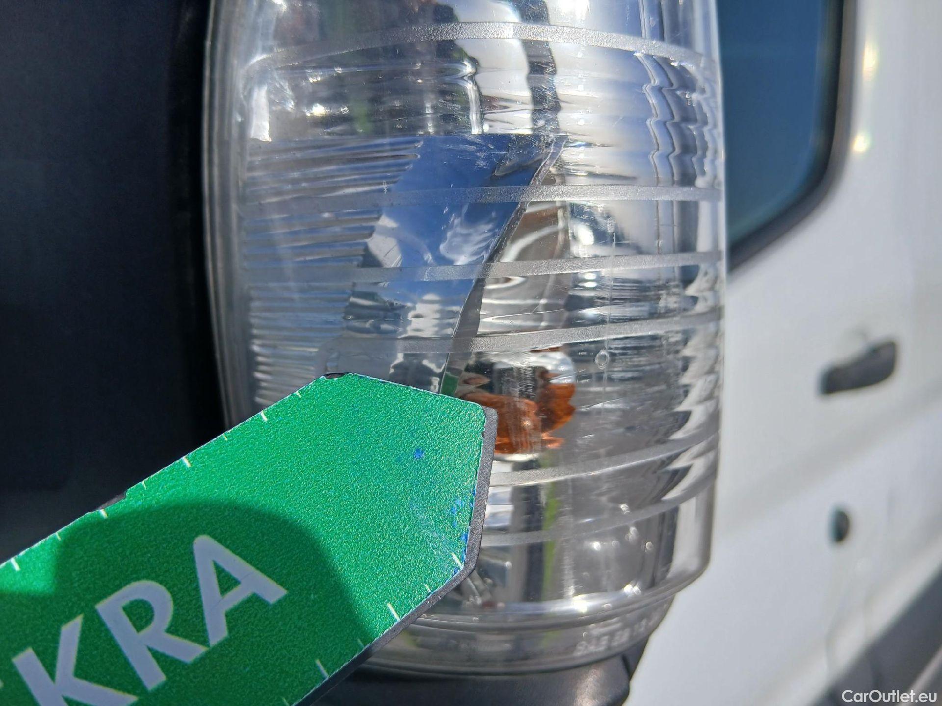  Ford  Transit FORD  / 2013 / 4P / furgón 310 96kW L2H2 Van Trend Delantera #8