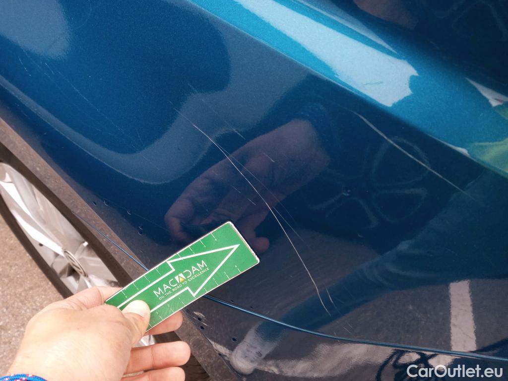  Volkswagen  Touran VOLKSWAGEN  / 2015 / 5P / monovolumen compacto Advance 1.6 TDI 85kW (115CV) DSG #17