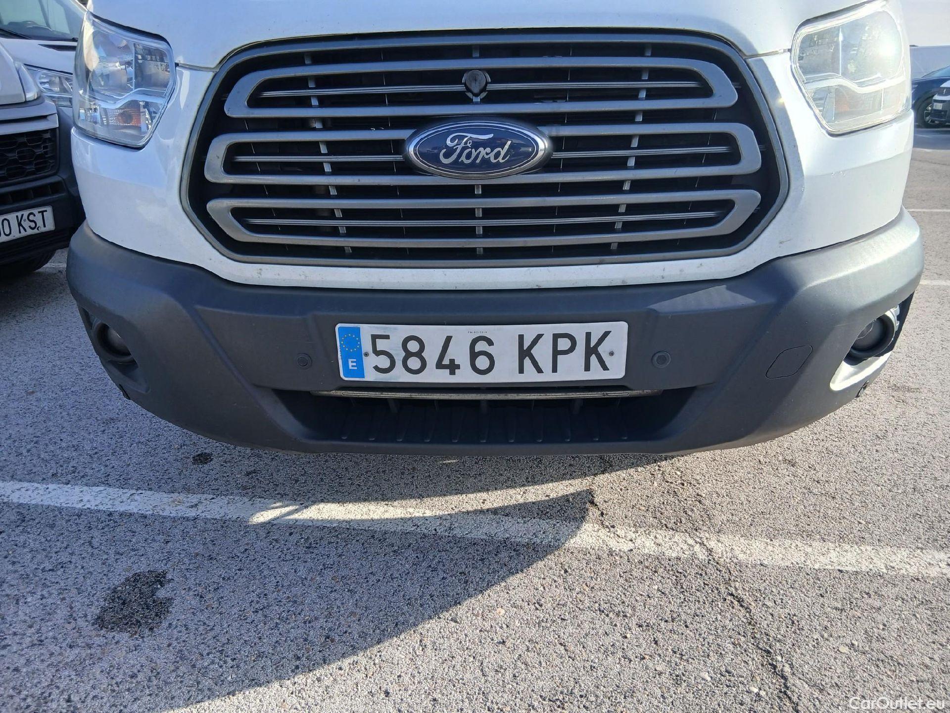  Ford  Transit FORD  / 2013 / 4P / furgón 310 96kW L2H2 Van Trend Delantera #6