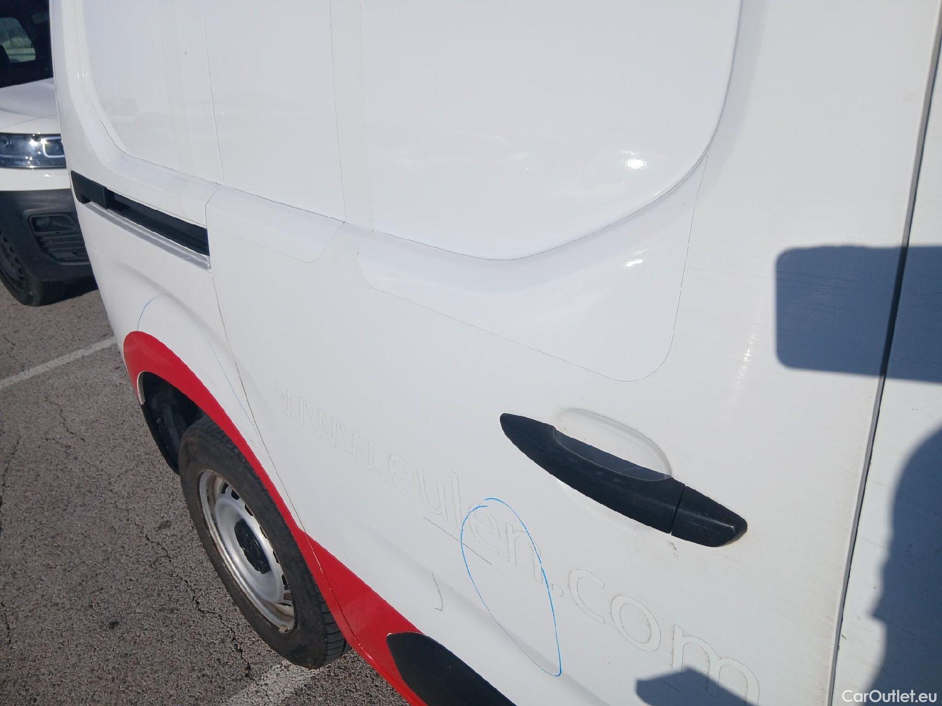  Citroen  Berlingo CITROEN  / 2018 / 3P / furgón derivado de turismo Talla M BlueHDi 100 CONTROL #19