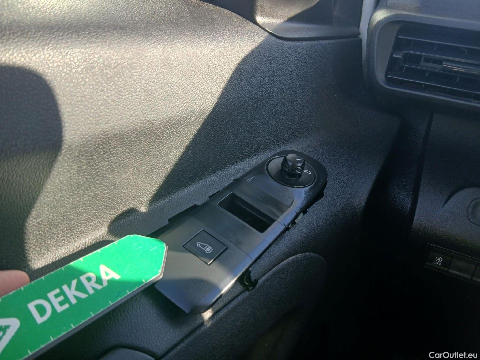  Citroen  Berlingo CITROEN  / 2018 / 3P / furgón derivado de turismo Talla M BlueHDi 100 CONTROL #3