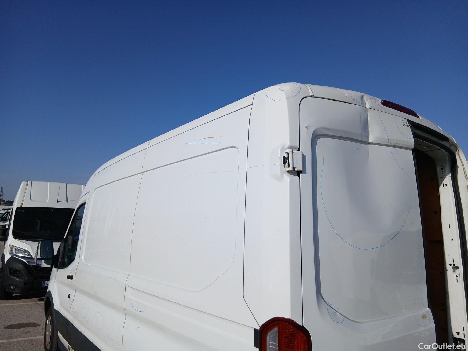  Ford  Transit FORD  / 2013 / 4P / furgón 310 96kW L2H2 Van Trend Delantera #19